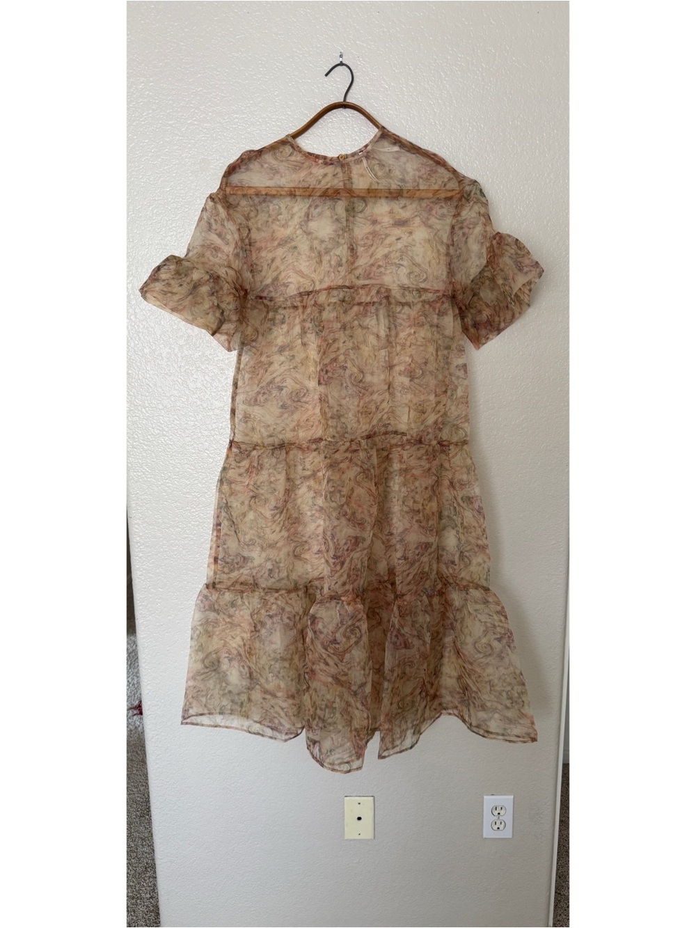 Anthropologie Sheer Floral Tiered Midi Dress in Beige and Pink, women’s XS